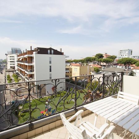 Bagni Miramare N. 40 Apartment Lido di Jesolo Bagian luar foto