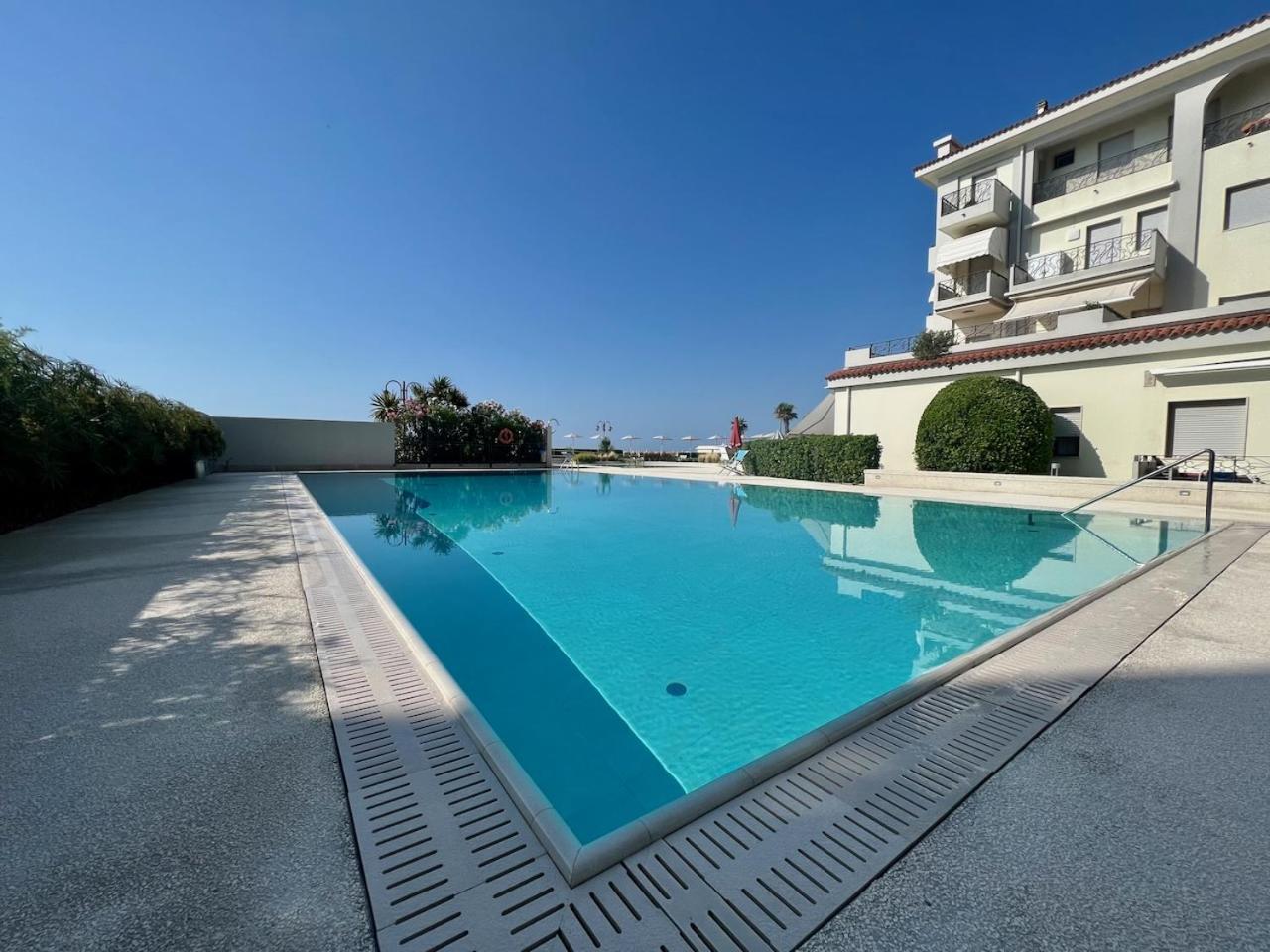 Bagni Miramare N. 40 Apartment Lido di Jesolo Bagian luar foto