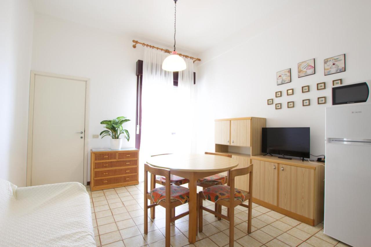 Bagni Miramare N. 40 Apartment Lido di Jesolo Bagian luar foto