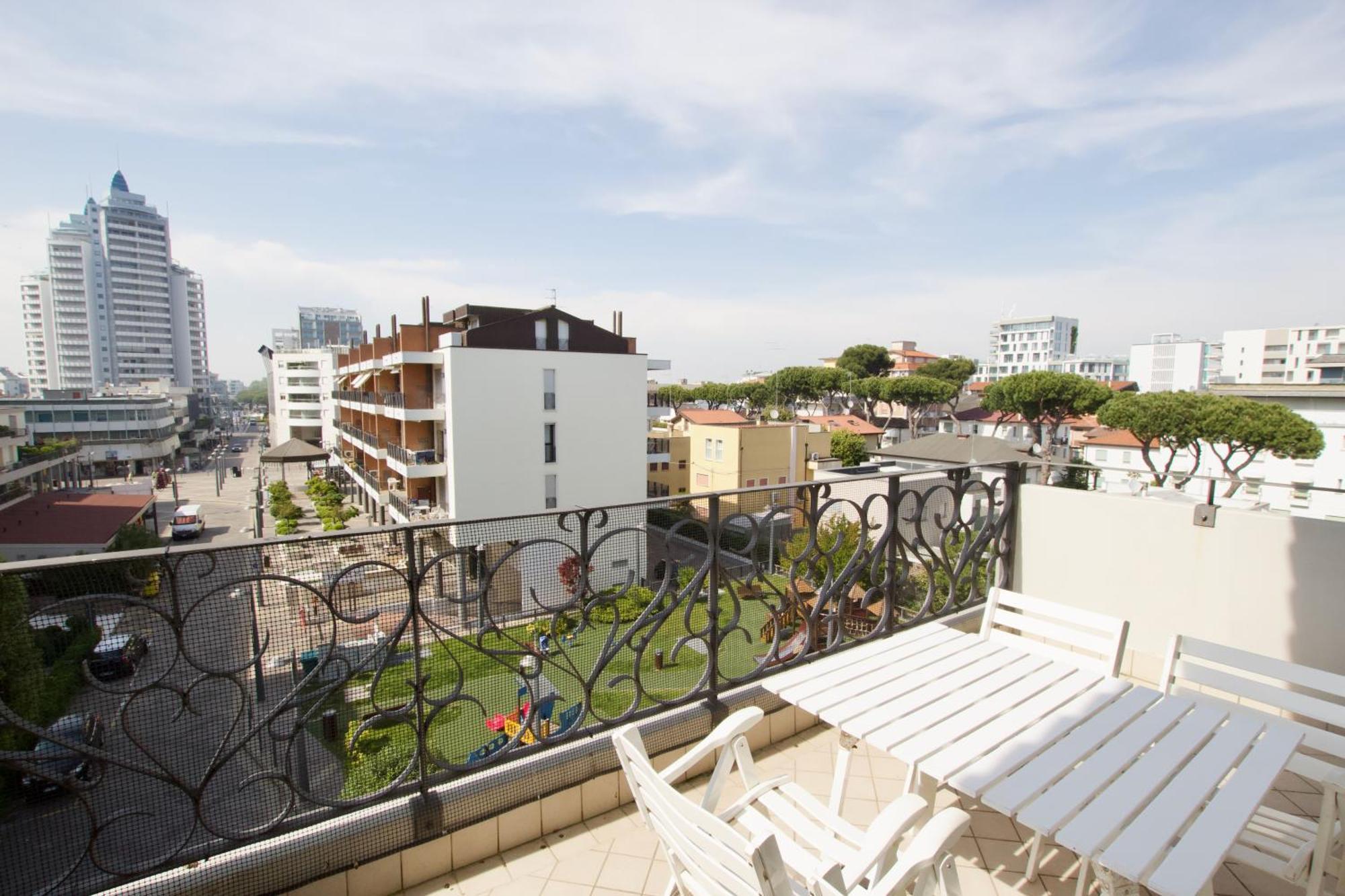Bagni Miramare N. 40 Apartment Lido di Jesolo Bagian luar foto